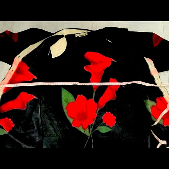 V-Neck Cardigan Front Buttons Floral Print - Picture 6 of 13